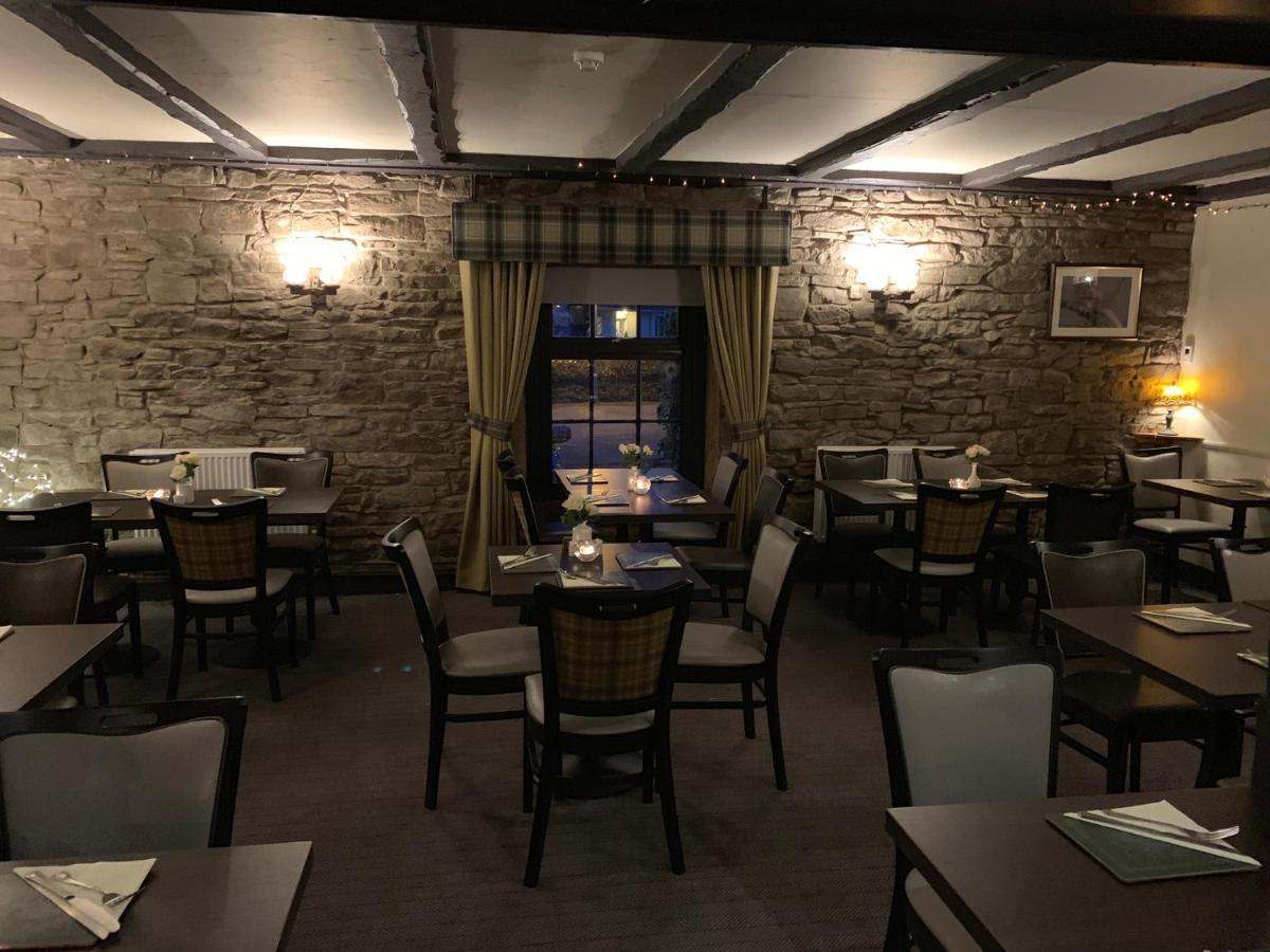 Lion And Unicorn Hotel Thornhill  Екстер'єр фото